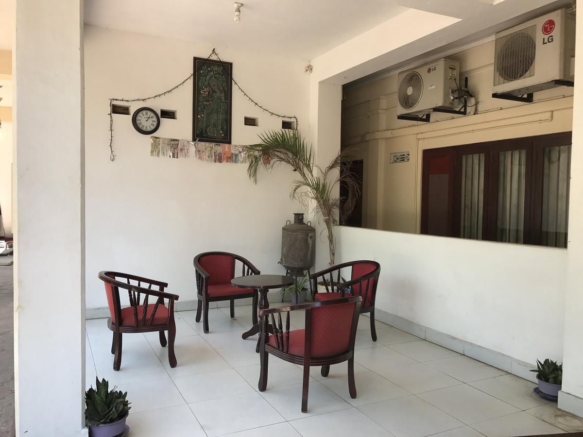 Gnaanams Hotel And Restaurant Jaffna Exterior foto